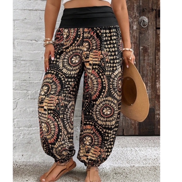 Plus Bohemian Geo Pattern Stretchy Waist Jogger Pants 1X 2X 3X 4X